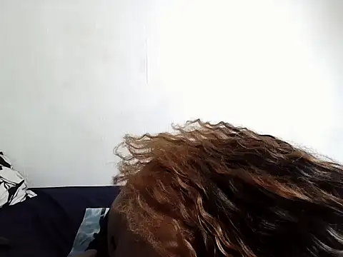 boobie_artist's cam snapshot