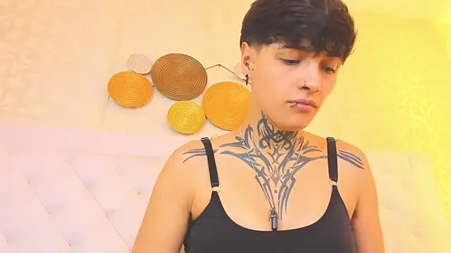 b3k_afrodict's cam snapshot