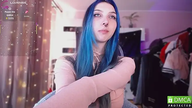 JustMeowGirl's cam snapshot