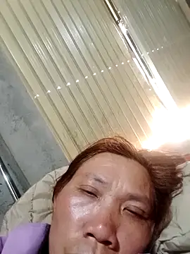 bella-la's cam snapshot