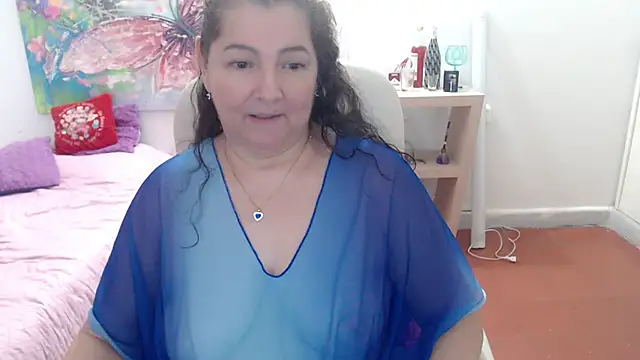 leonela_69's cam snapshot