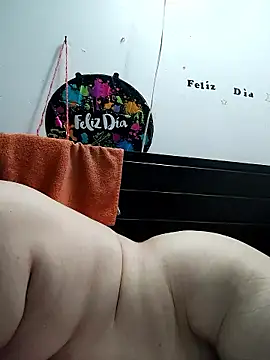 karlythoth@xh's cam snapshot