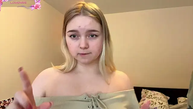 ZaraCreedon's cam snapshot