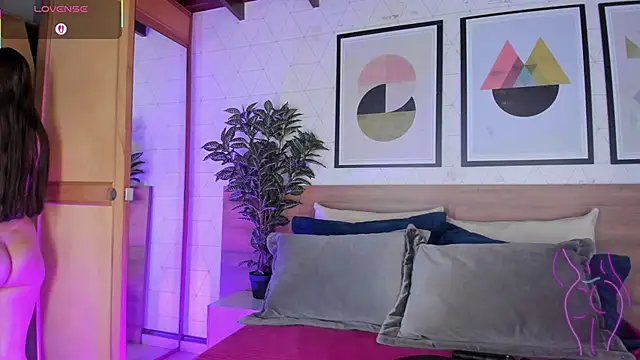 MiaKay1 live sex cam