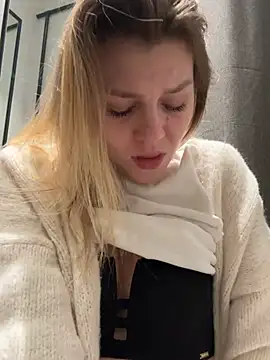 ValenciaShock live sex cam