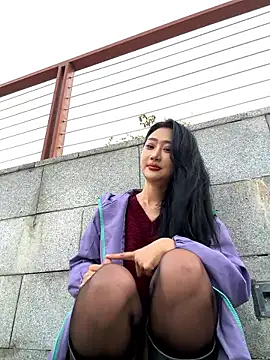 so-linger live sex cam