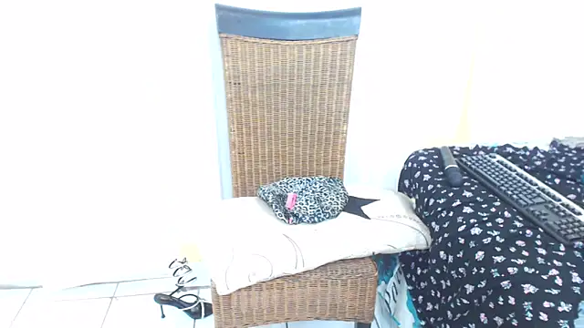 SexySlimTeaX's cam snapshot