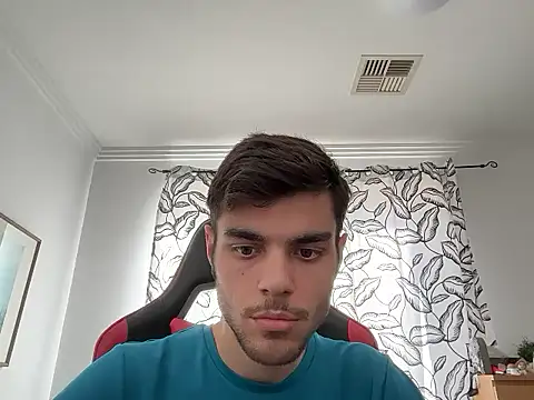 Omarnede live sex cam