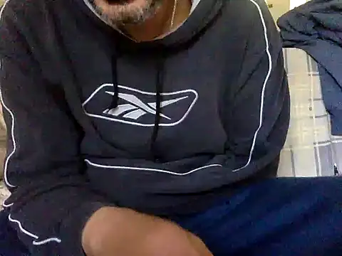 CaiBull live sex cam