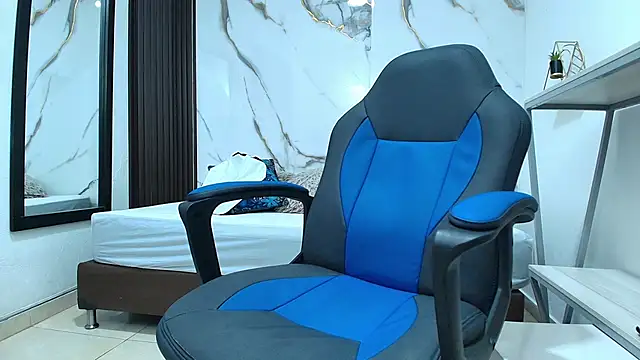 Enzo_Turner live sex cam