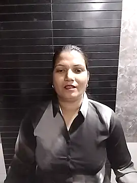 Loveina_horny's cam snapshot