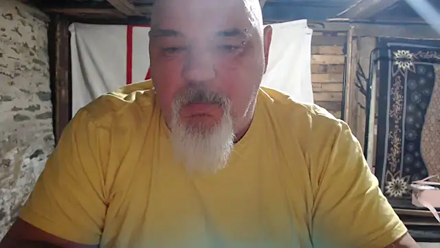 Newfiesausage1972 live sex cam