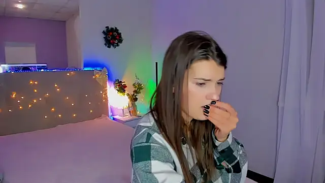 Laura_Leee's cam snapshot