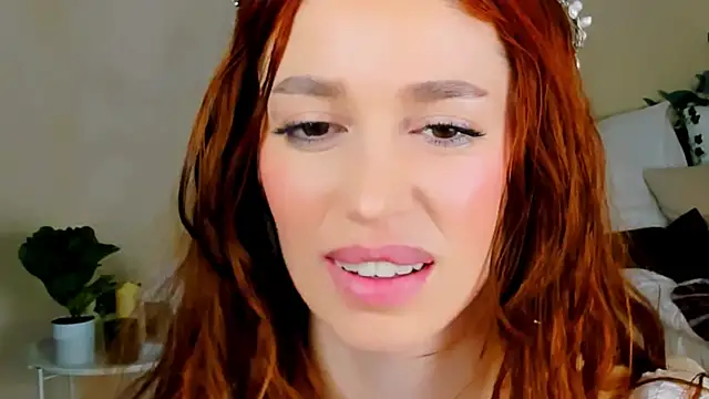 ChristinaConteeree's cam snapshot