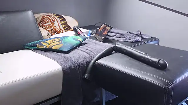 slavic_boy_39 live sex cam