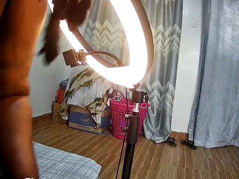 happy_sonia's cam snapshot