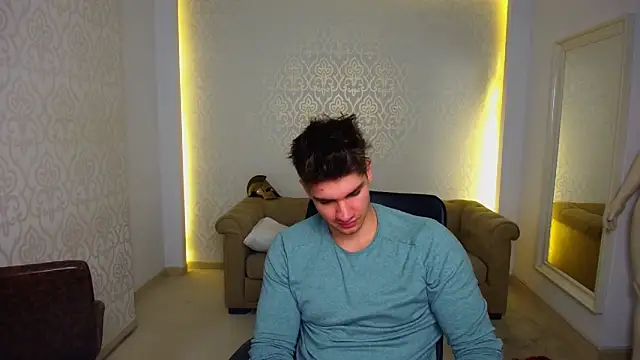 MaxKaiden live sex cam