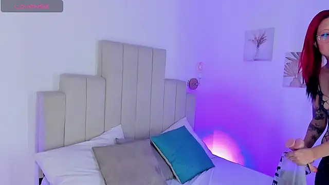 Violett_Nyx's cam snapshot