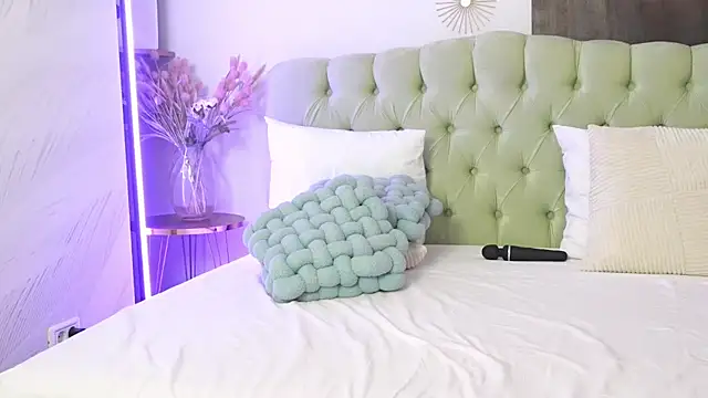 Britney_Lynn's cam snapshot