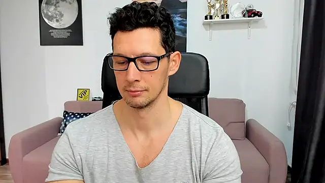 BrutusK08's cam snapshot