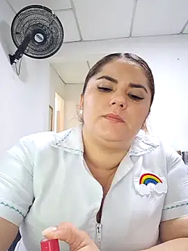 girl_redhead_bigtits's cam snapshot