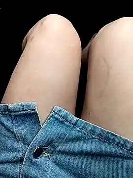 Baby-Linh's cam snapshot