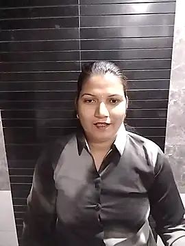 Loveina_horny's cam snapshot