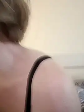 stellahere8's cam snapshot