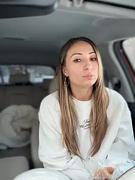 Wonder_Kari live sex cam