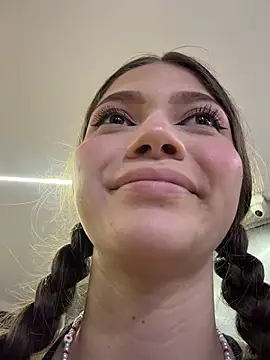 EmmaJhoons's cam snapshot