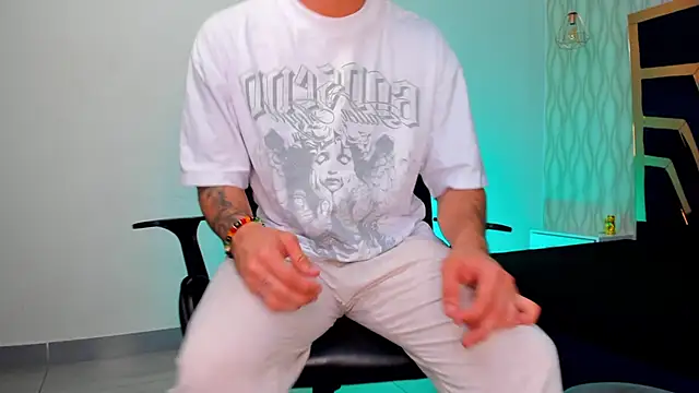 Petesevans live sex cam