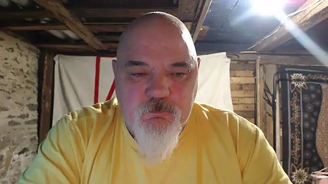 Newfiesausage1972 live sex cam