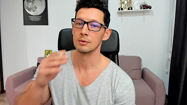 BrutusK08 live sex cam