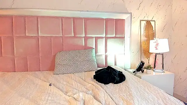 ArisSerrat's cam snapshot