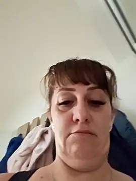 AvaDivaMilf live sex cam