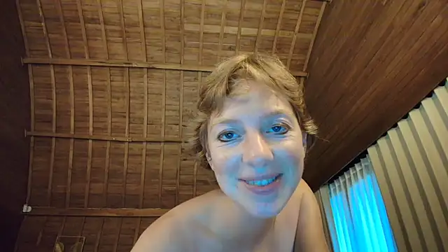 Ida-Rose live sex cam