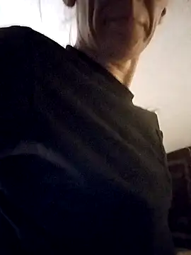 eatmeplease44's cam snapshot