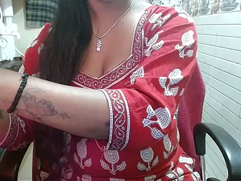 LovingPihu's cam snapshot