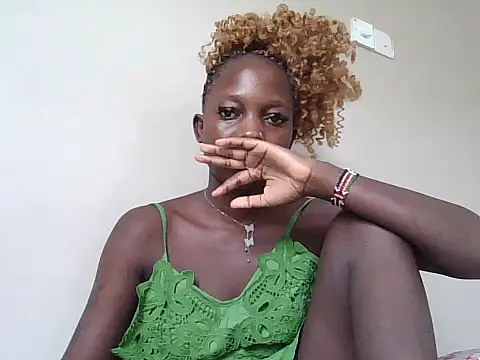 PrettyMesss's cam snapshot