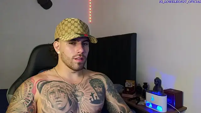 Ades_Lowe live sex cam