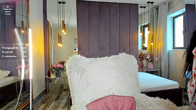 ElyaRose_'s cam snapshot