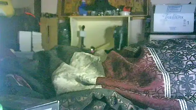 ON3YOULLN3VER_FIR3's cam snapshot