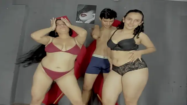 wildsexinmyroom's cam snapshot