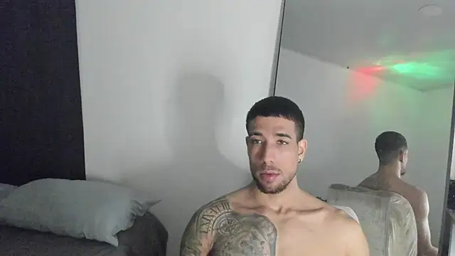 ThiagoLugo live sex cam