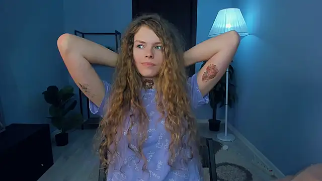 RayaNenlia's cam snapshot