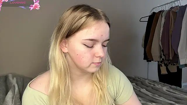 ZaraCreedon's cam snapshot