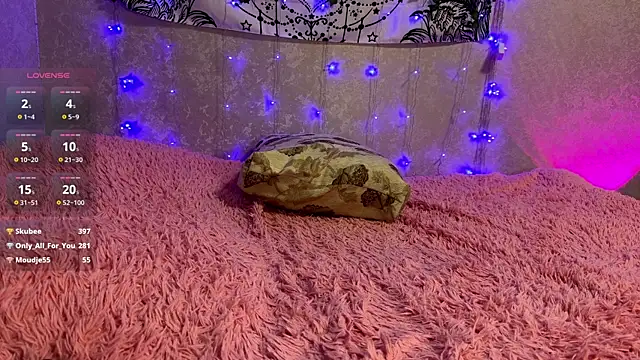 VETT_KITTY's cam snapshot