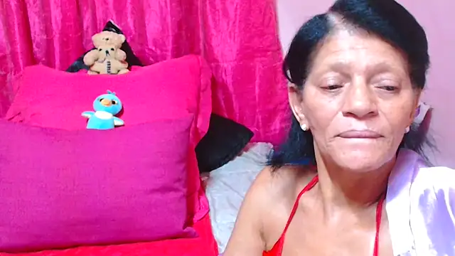 SLUTTYROXY's cam snapshot