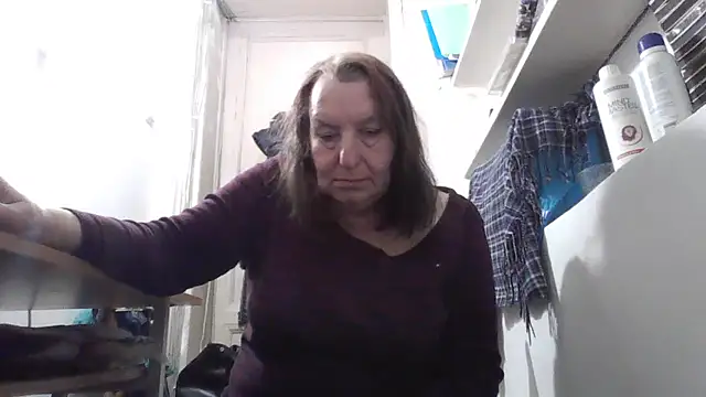 AnnaLive570's cam snapshot