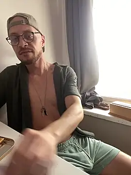 MattMiller28's cam snapshot